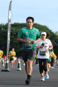 BIB: 621
                            <button type="button" onclick="openModal(5173084)" class="btn btn-primary btn-sm float-right btn-popup" data-toggle="modal" data-target=".modal-high-quality">
                        <i class="fas fa-shopping-cart"></i> Add to Cart
                    </button>
                                            <button type="button" onclick="isThisMe(5173084, true)" class="btn btn-success btn-sm float-right btn-popup btn-isme hidden" data-toggle="tooltip" data-placement="bottom" title="นี่คือรูปของคุณใช่ไหม คลิกที่นี่เพื่อเอาเข้าอัลบั้ม">
                        <i class="fas fa-plus"></i> Add to album
                    </button>
                    <button type="button" onclick="isThisMe(5173084, false)" class="btn btn-warning btn-sm float-right btn-popup btn-isnotme hidden">
                        <i class="fas fa-ban"></i> Remove from album
                    </button>